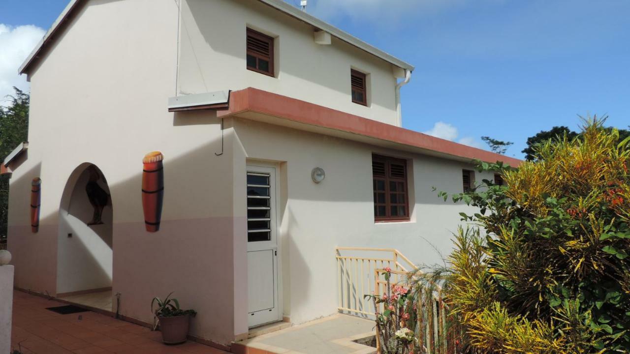Apartamento Chez Manu Le Robert Exterior foto